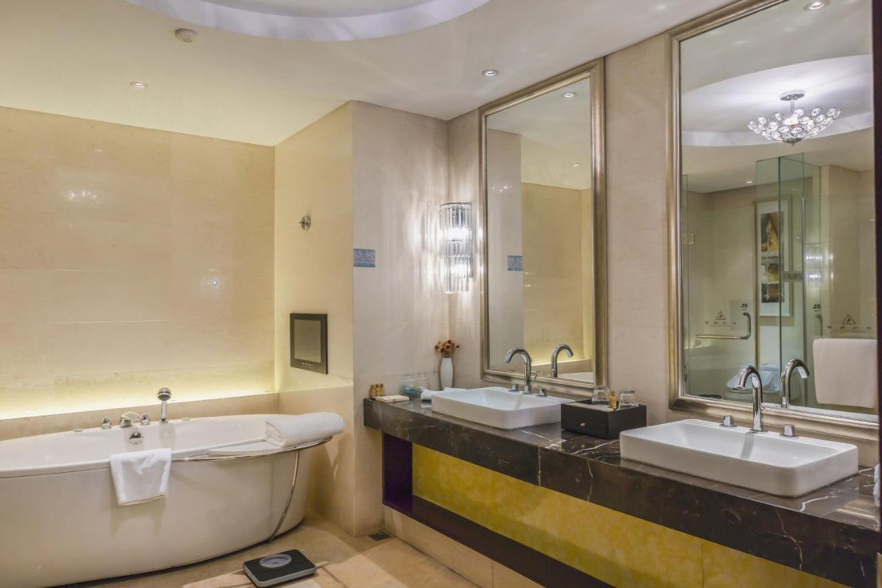 Hotel Wyndham Xinyang Downtown Exteriér fotografie
