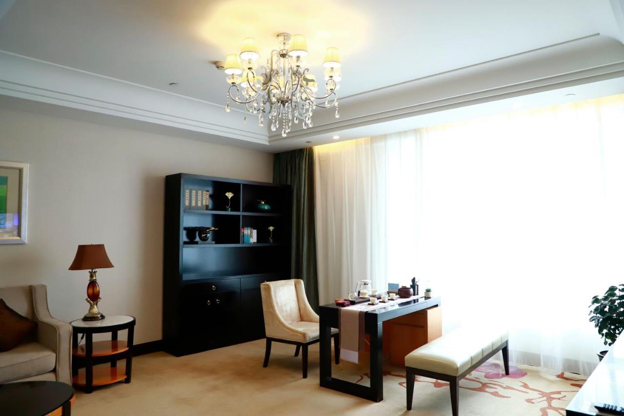 Hotel Wyndham Xinyang Downtown Exteriér fotografie