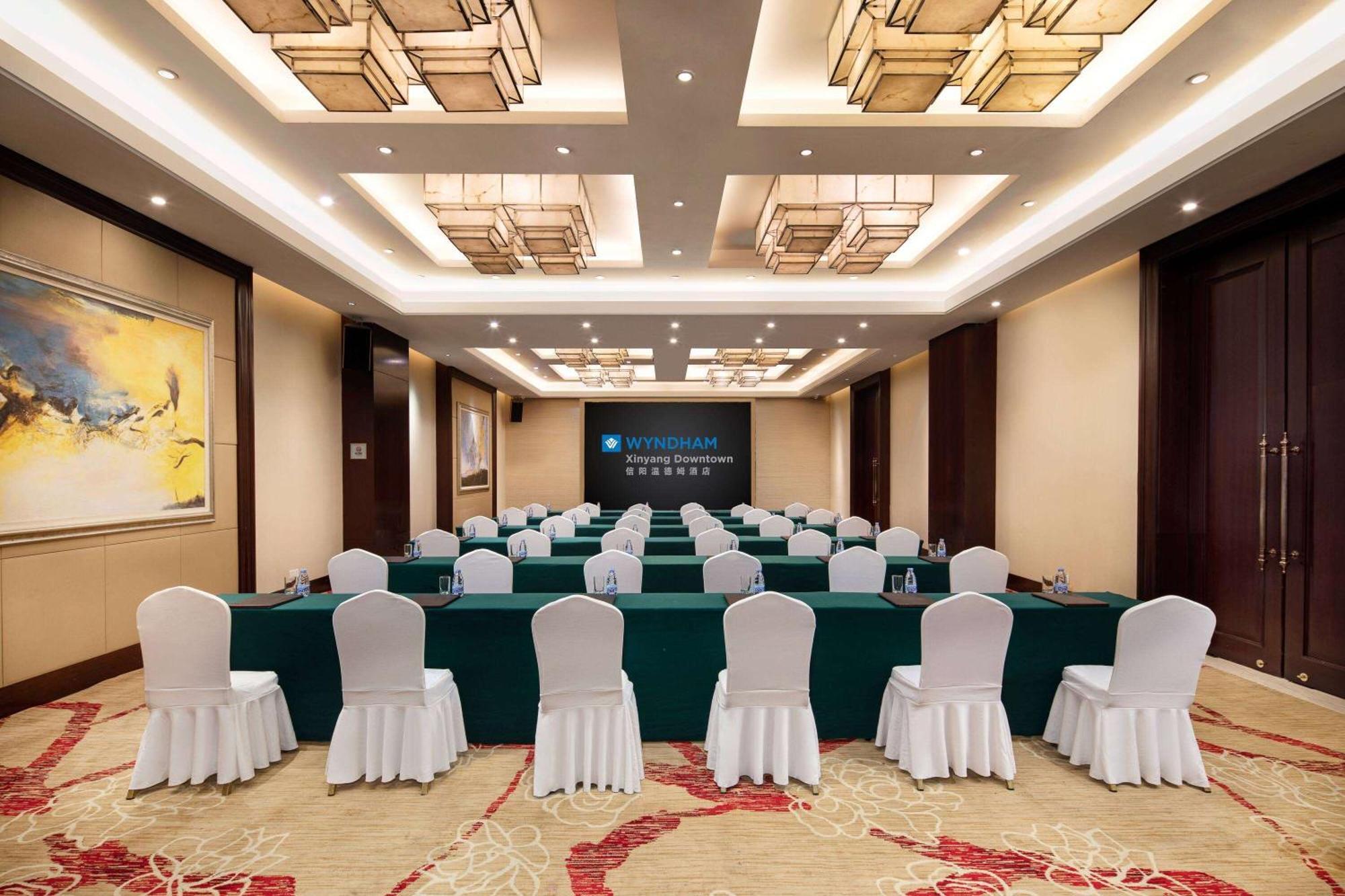 Hotel Wyndham Xinyang Downtown Exteriér fotografie